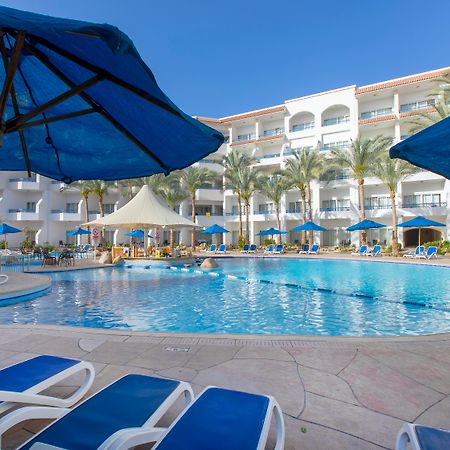 Naama Bay Hotel & Resort Sharm el Sheikh Esterno foto The pool at the Hilton Sharm El Sheikh