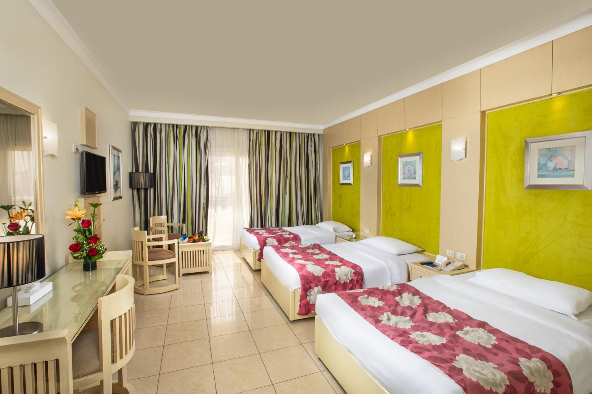 Naama Bay Hotel & Resort Sharm el Sheikh Esterno foto Family room