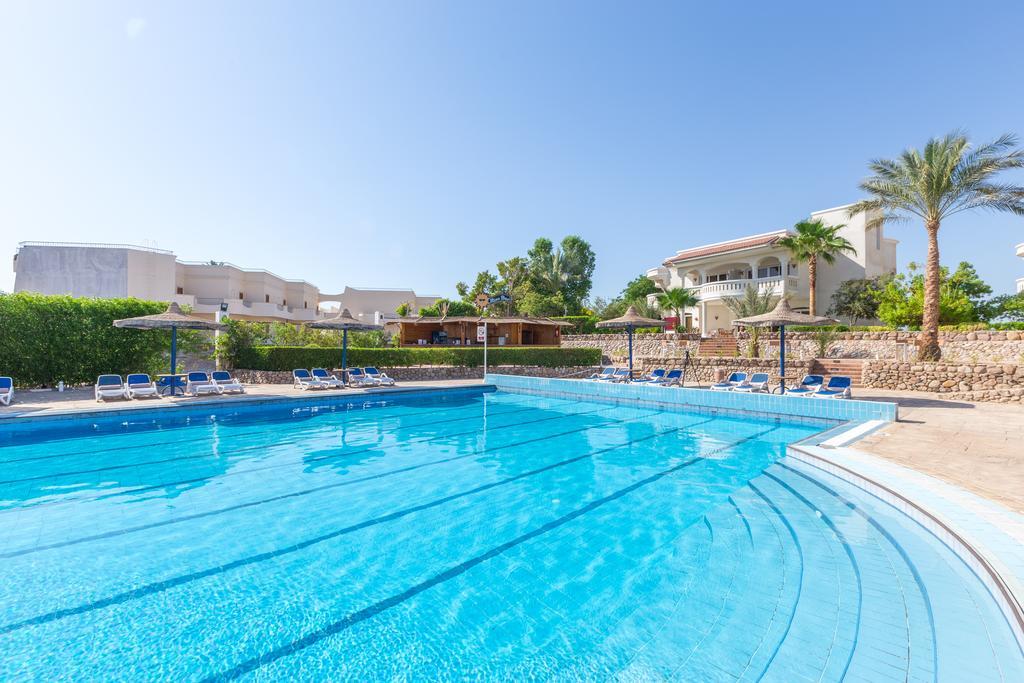 Naama Bay Hotel & Resort Sharm el Sheikh Esterno foto The swimming pool at the resort