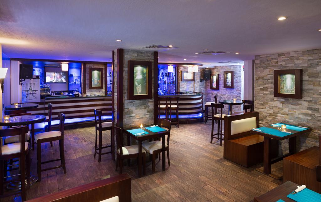 Naama Bay Hotel & Resort Sharm el Sheikh Esterno foto The interior of the restaurant
