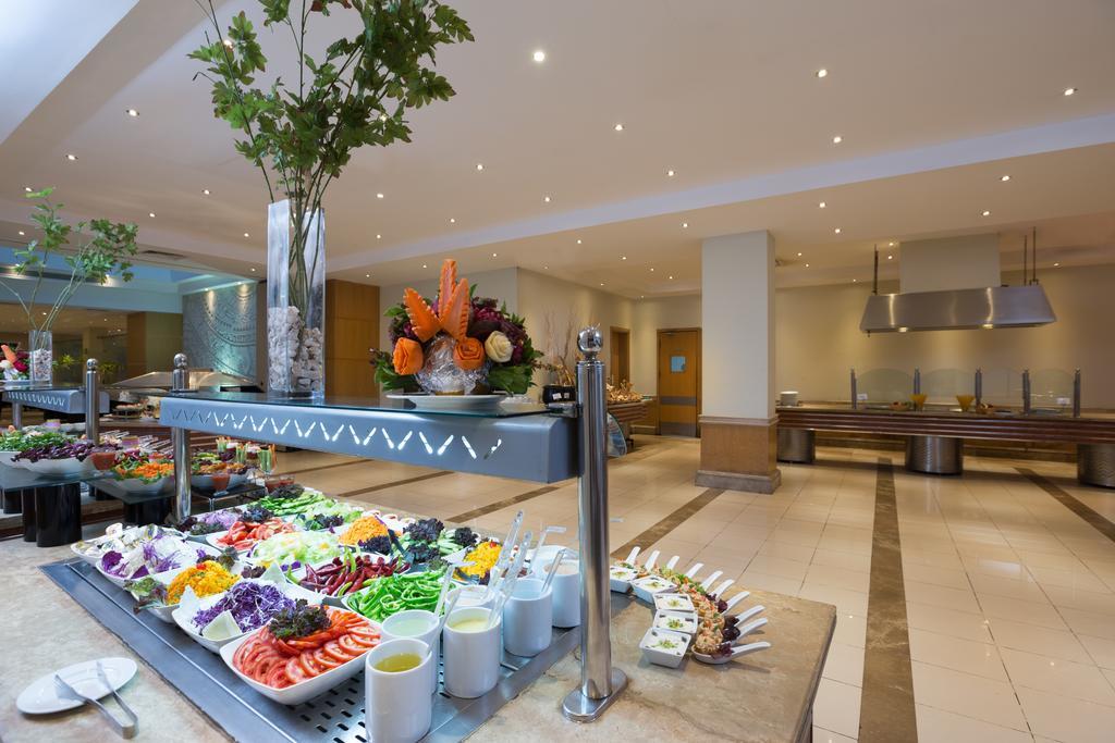Naama Bay Hotel & Resort Sharm el Sheikh Esterno foto The buffet at the hotel