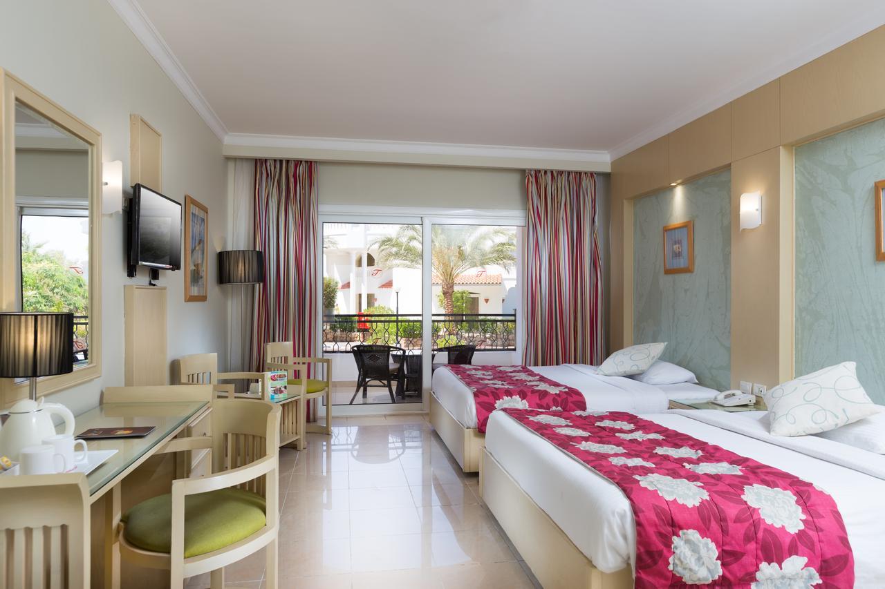 Naama Bay Hotel & Resort Sharm el Sheikh Esterno foto A room at the hotel